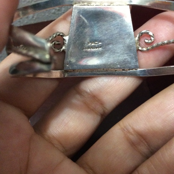 Sterling silver cuff bracelet. - Picture 2 of 4